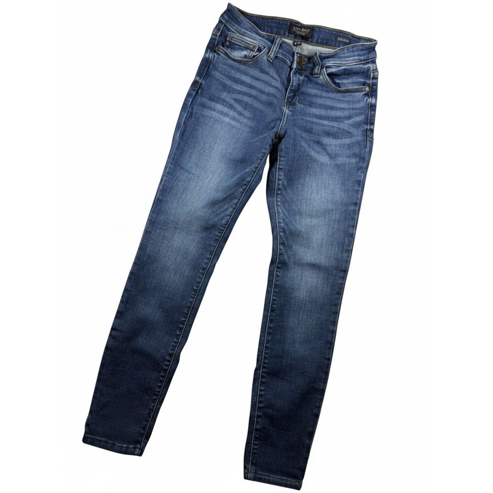 Judy Blue Skinny Jeans in Medium Blue Wash